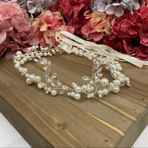 Romantic Crystal Pearl Tiara Headdress Head Chain - Picture 6 of 16